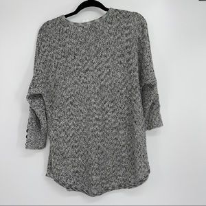 DESIGN HISTORY GRAY SWEATER MEDIUM